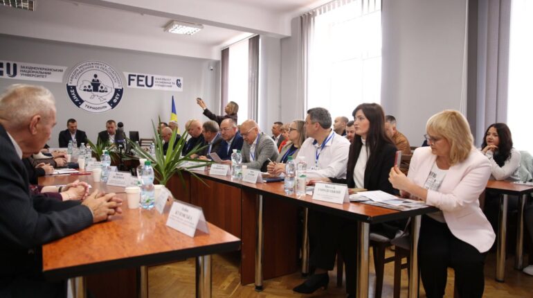 У ЗУНУ організували круглий стіл