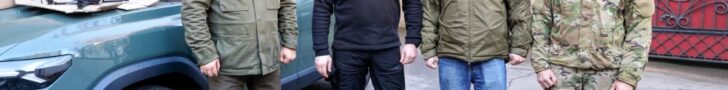 Тернопіль передав автомобіль Renault Duster для бійців ССО