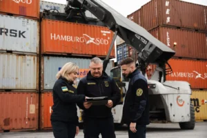 Колектив Тернопільської митниці становить 40% юнаків