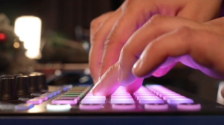 DJ Kapusta створив електронну колядку