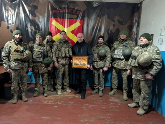 Сергій Надал на фронті передав обладнання для захисників