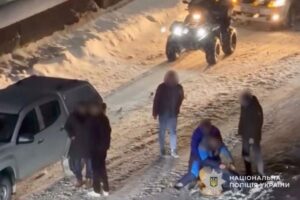 Чоловікам оголошено підозри за побиття військового на Тернопільщині