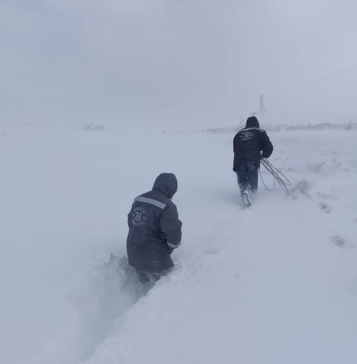 Енергетики б’ються зі стихією за світло в оселях
