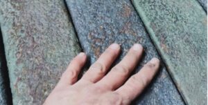 Лави з переробленого пластику приїхали до Тернополя