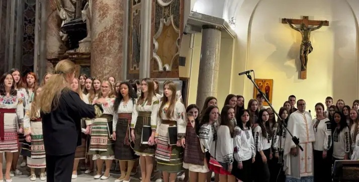 Тернопільські діти змусили плакати Ватикан