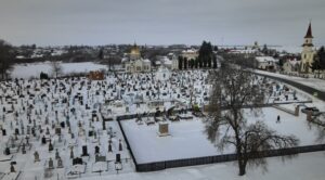 Цвинтар у Білобожниці