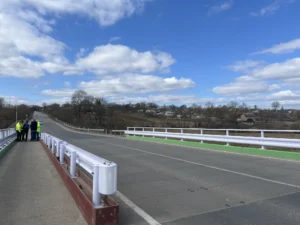 селі Чернихівці на дорозі Р-43