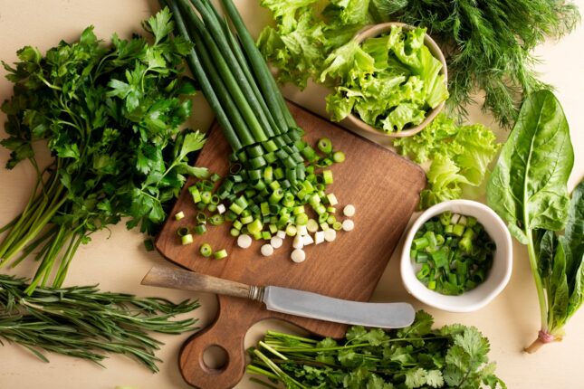 Скільки коштує свіжа зелень на ринках Тернополя