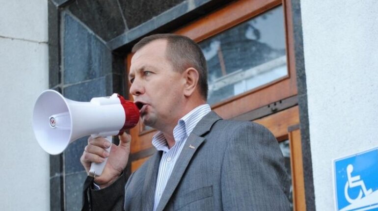 Василь Деревляний офіційно склав депутатські повноваження