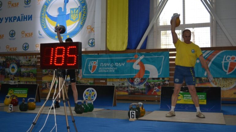 Роман Полікровський