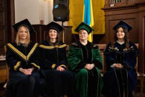 церемонія вручення дипломів