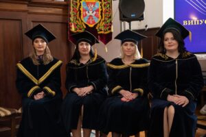 церемонія вручення дипломів