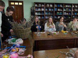 декорування вербових гілочок