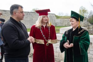 церемонія вручення дипломів