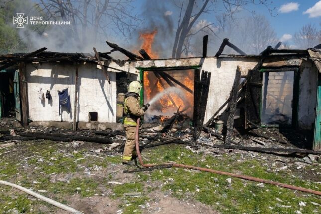 Оперативна зведення ДСНС на Тернопільщині: ліквідація пожеж та ліквідація наслідків ДТП на трасі М-09