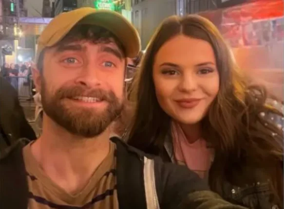 Зустріч у Нью-Йорку: Деніел Редкліфф підтримав тернополянку та підписав легендарну українську марку