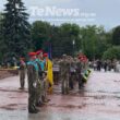 Спільний біль громади: Тернопіль проводжає в останню дорогу сімох невідомих бійців