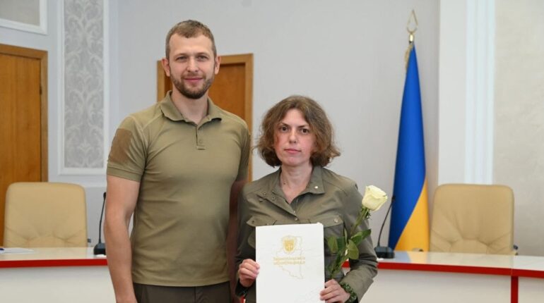 Богдан Бутковський нагородив провідних медійників краю до Дня журналіста