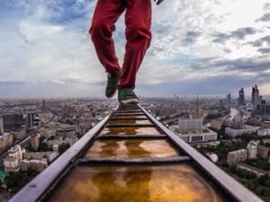 Нічне затримання в Тернополі: захоплення астрономією допомогло зловити підвальних злодіїв