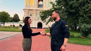 Перше інтерв’ю т.в.о. міністра оборони Хмари: очільник Міноборони поспілкувався з MAGA-блогеркою Лумер