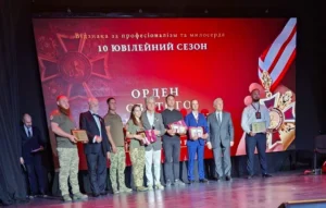 Рятує життя на передовій: бойовий медик із Кременця Роман Срібний здобув «Орден Святого Пантелеймона»