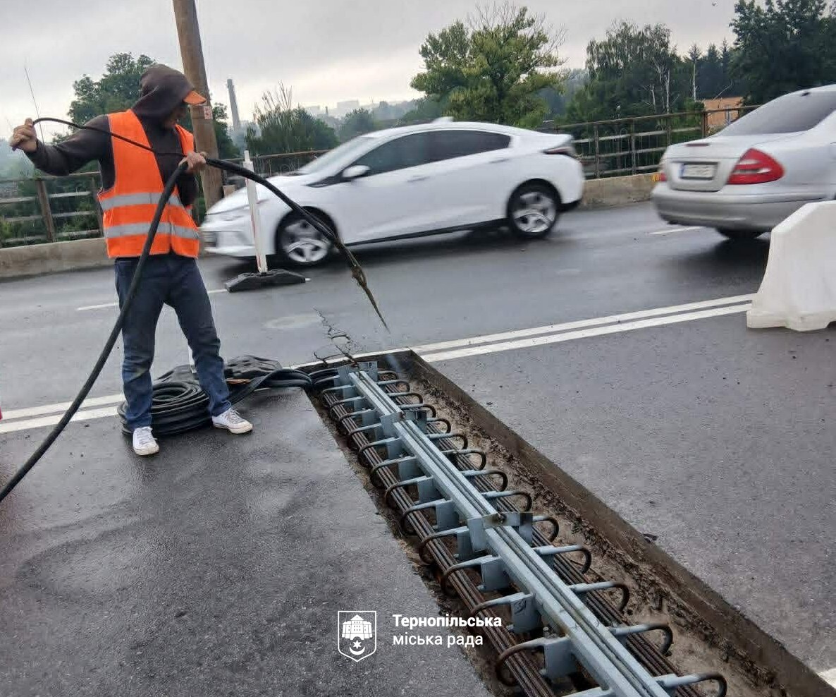 Ремонт шляхопроводу на Бродівській: що вже зроблено
