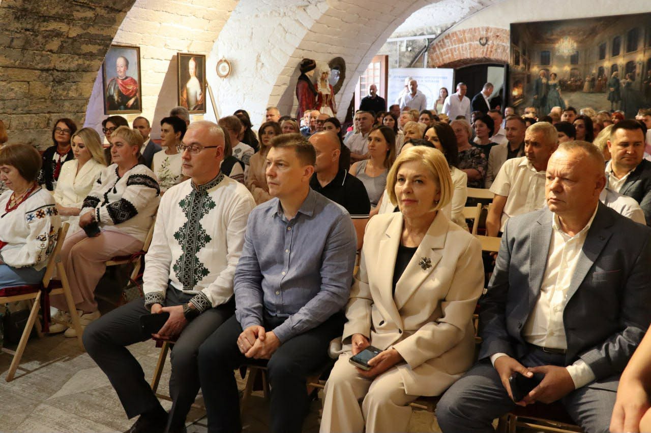 У Бережанському замку вшанували медиків Тернопільщини