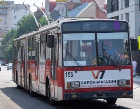 У Тернополі відновили рух тролейбусів на Збаразькій