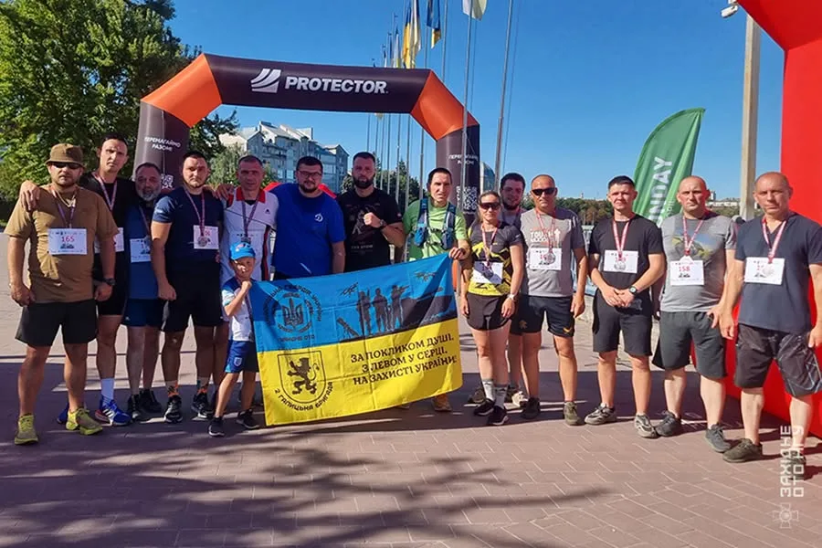 Тернопільські нацгвардійці взяли участь у заходах до Дня міста: вшанування Героїв, забіг та відзнаки