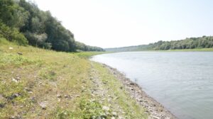 Критичне маловоддя на Дністрі: рівень водосховища впав до історичного мінімуму