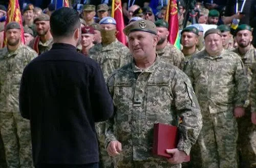 Повний кавалер ордена Богдана Хмельницького: Президент нагородив майора Тараса Михальчука з Тернопільщини