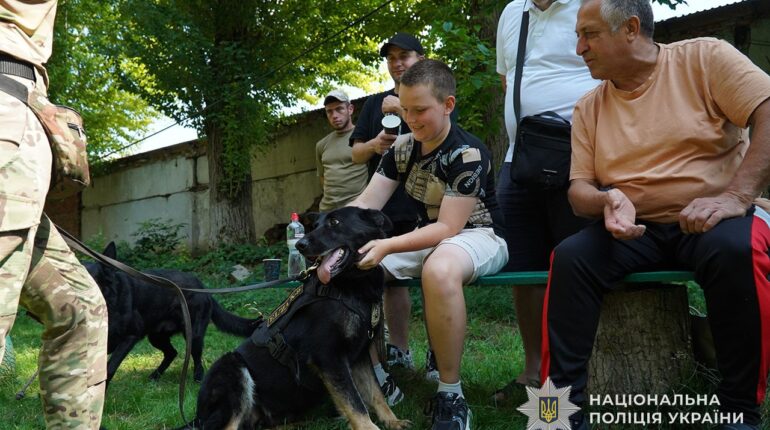 Каністерапія у Тернополі: собаки допомагають реабілітації