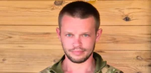 Воїн із Товстолуга Юрій «Хижак» Дутчак одержить «Хрест доблесті» від Міноборони