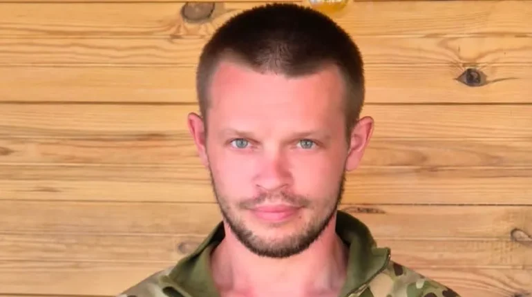 Воїн із Товстолуга Юрій «Хижак» Дутчак одержить «Хрест доблесті» від Міноборони