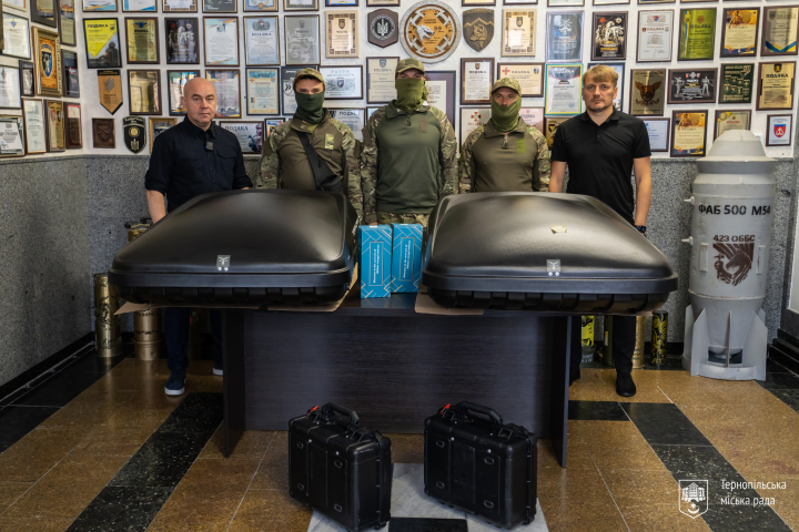 Тернопіль передав поліцейським новітні станції РЕБ