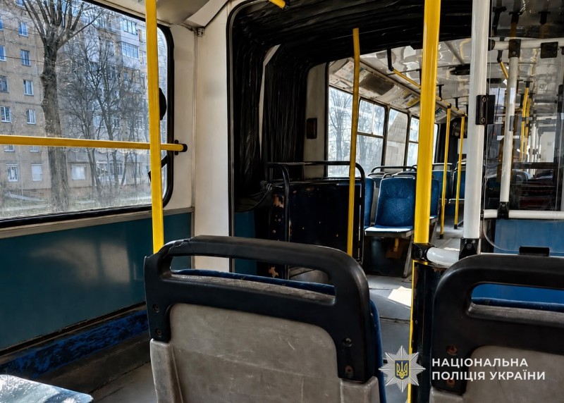У тернопільському тролейбусі обікрали жінку