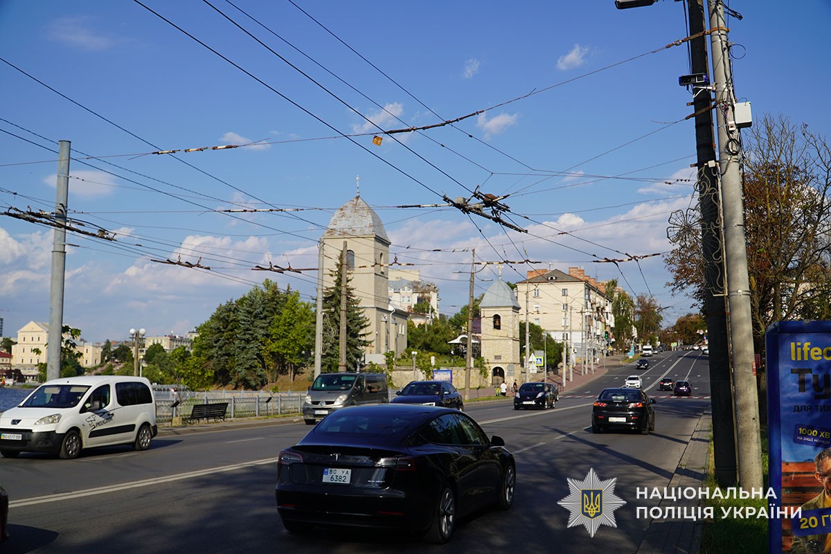 У Тернополі на дамбі запрацювала нова камера автофіксації