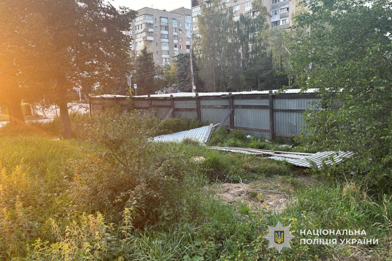 У Тернополі на вулиці Торговиця знайшли тіло чоловіка