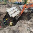 У Тернополі під час робіт ґрунтом засипало двох чоловіків