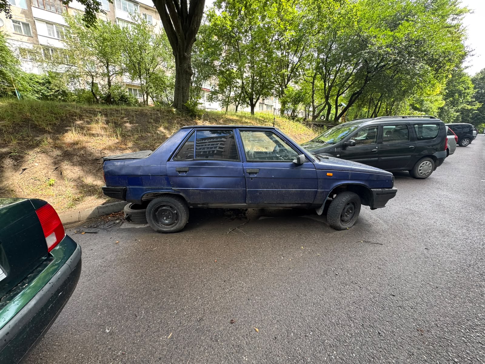 У Тернополі приберуть покинуті авто: де їх шукати