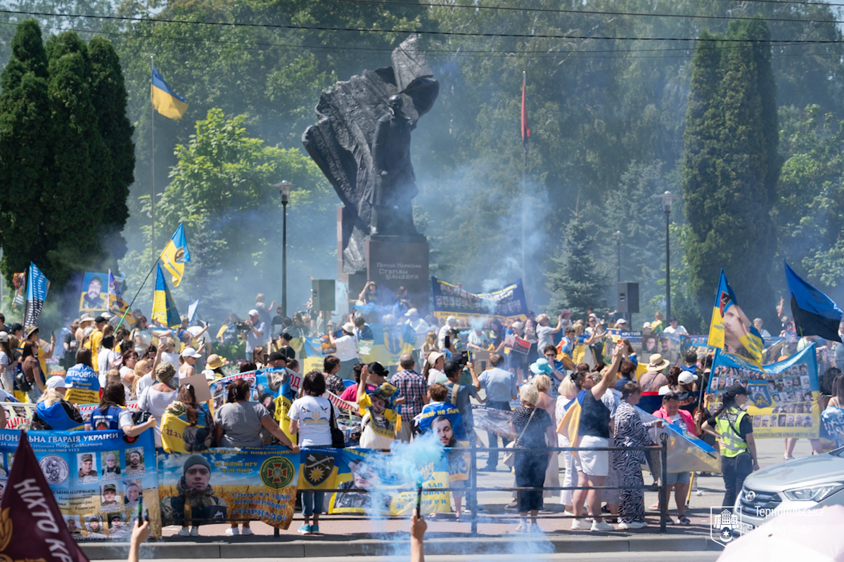 У Тернополі вшанували полонених та зниклих безвісти Героїв