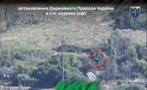 Український прапор на території РФ: воїни тернопільської 105-ї бригади ТрО провели символічну акцію