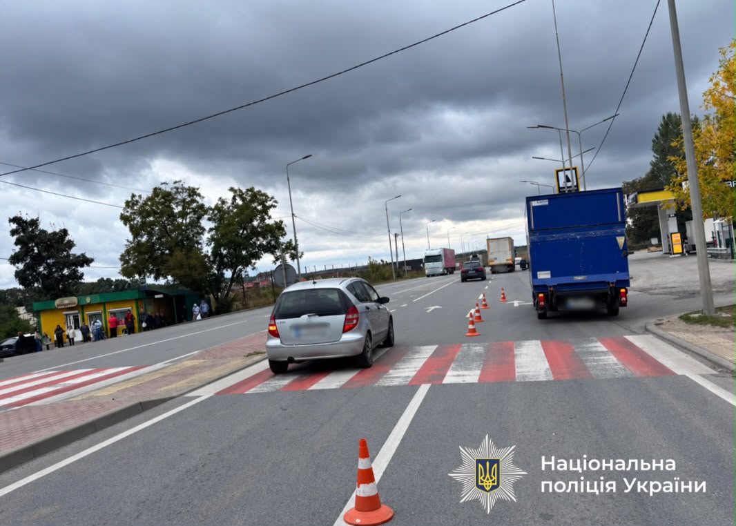ДТП у Тернополі: двоє пішоходів травмовані, водій втік