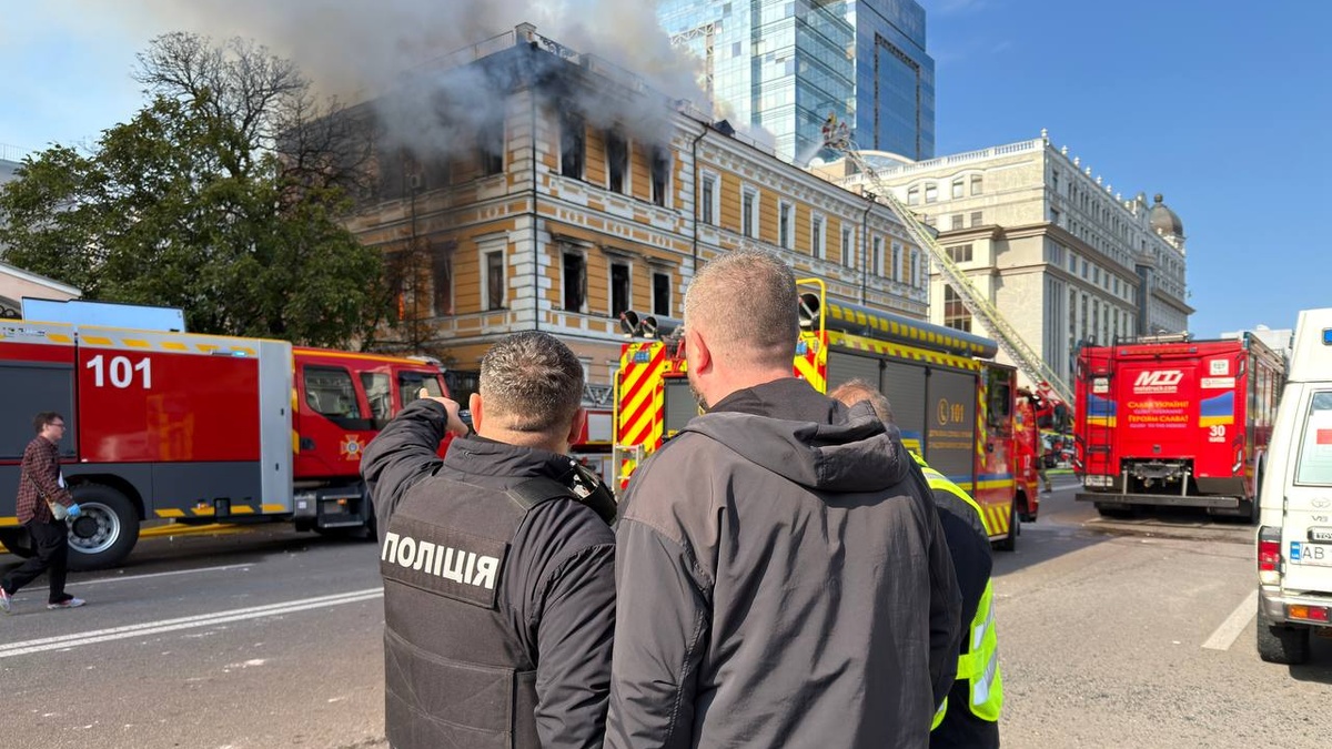 Наслідки атаки БпЛА у Шевченківському районі Києва