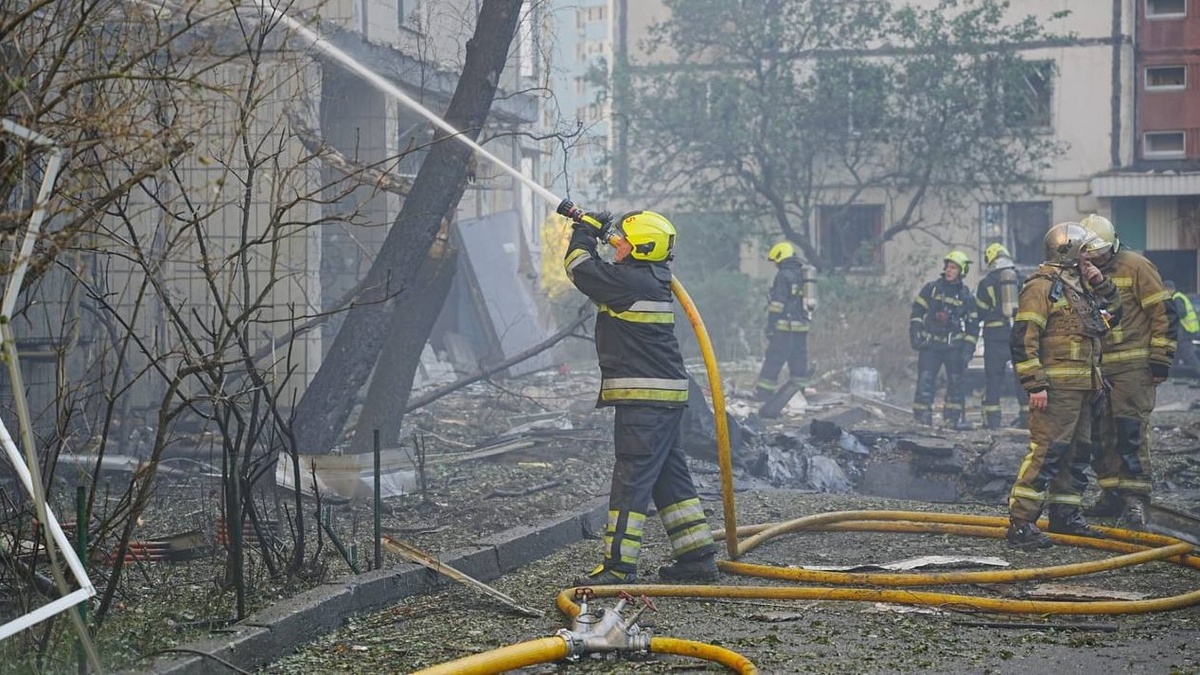 Наслідки атаки на Київ: кількість постраждалих зросла