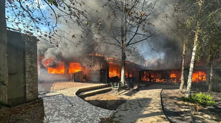 Наслідки ворожих ударів: рятувальники ліквідували пожежі
