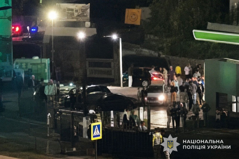 Нічні гуляння на АЗС у Тернополі: поліція вжила заходів