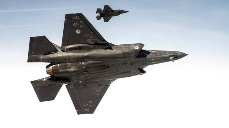 Польща підняла авіацію через масовані удари РФ по Україні