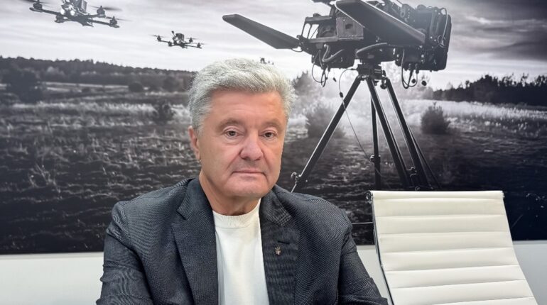 Порошенко планує передачу Україні 24 літаків Super Tucano