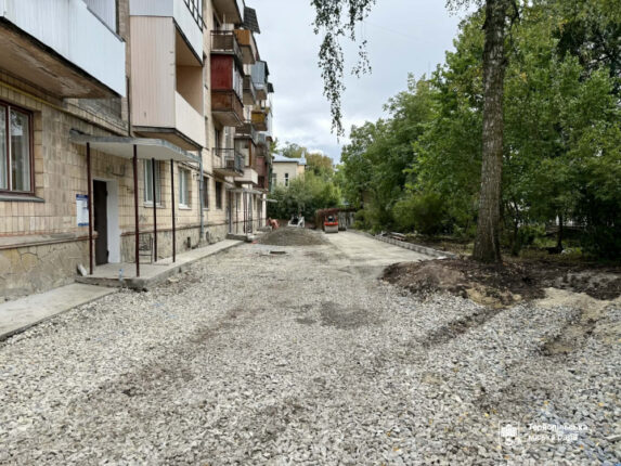 Ремонт дворів у Тернополі: де оновлюють прибудинкові території